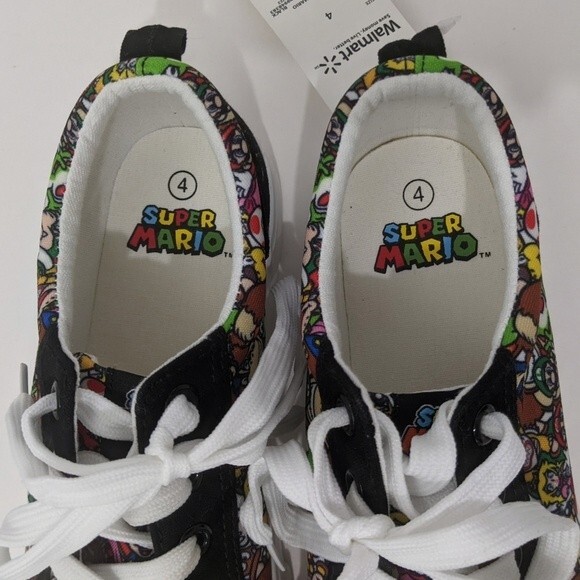 Canvas Sneakers Super Mario Shoes 4 Big Kids Lace Up Low Top Nintendo NWT New - Picture 4 of 10